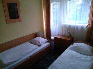 Отель Hotel Refleks Торунь Двухместный номер с 2 отдельными кроватями-3